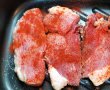 Friptura de porc cu salvie si pireu usturoiat-2
