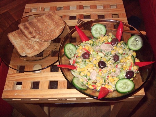 Salată de primăvară cu ton