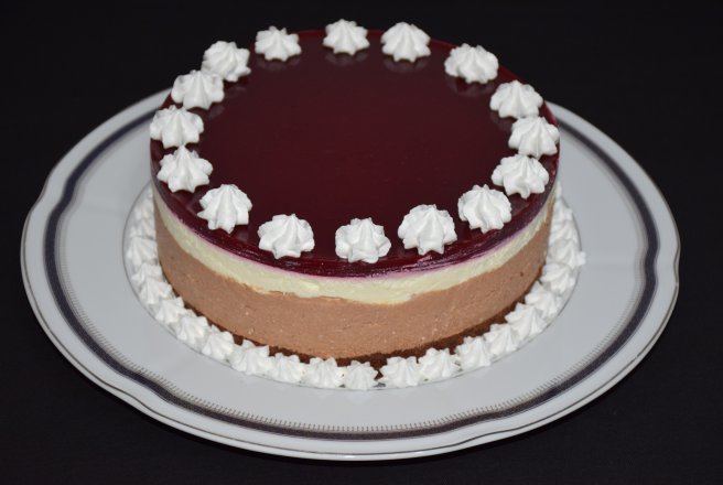Desert cheesecake rece cu ciocolata si jeleu de zmeura