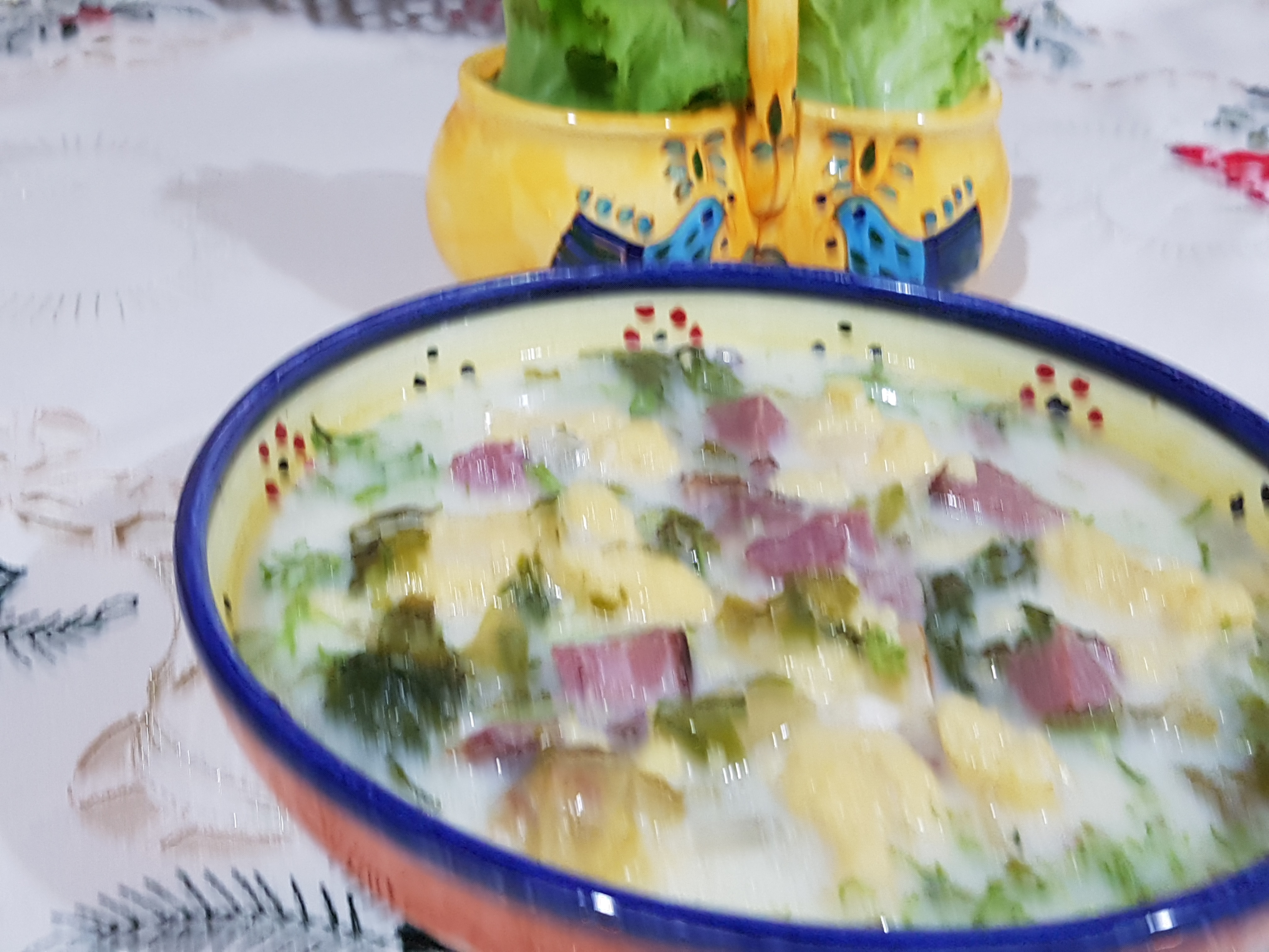 Ciorba de salata cu galuste si iaurt