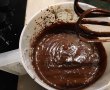Desert tort cu mousse de ciocolata si visine-6