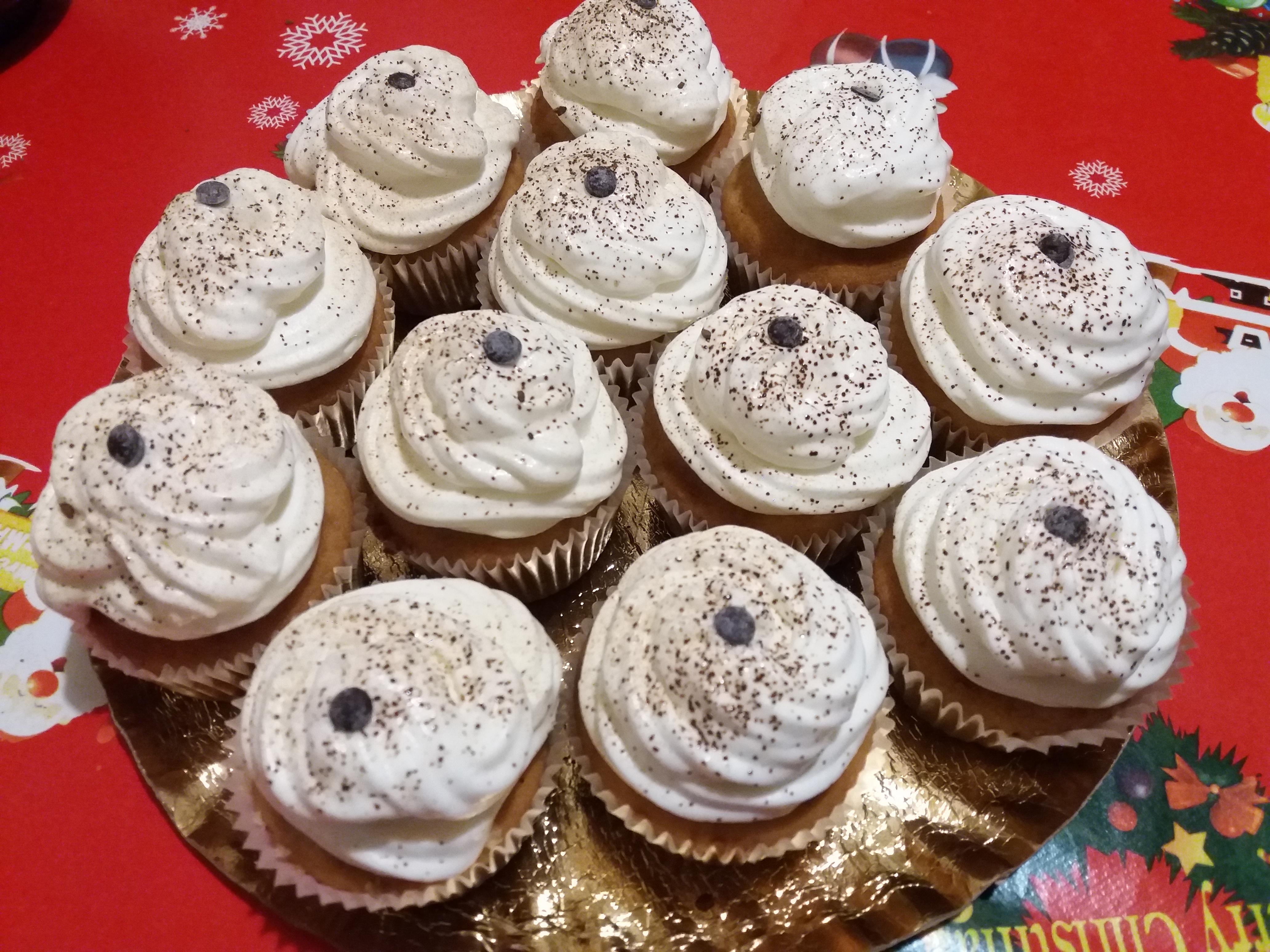 Desert cupcakes tiramisu