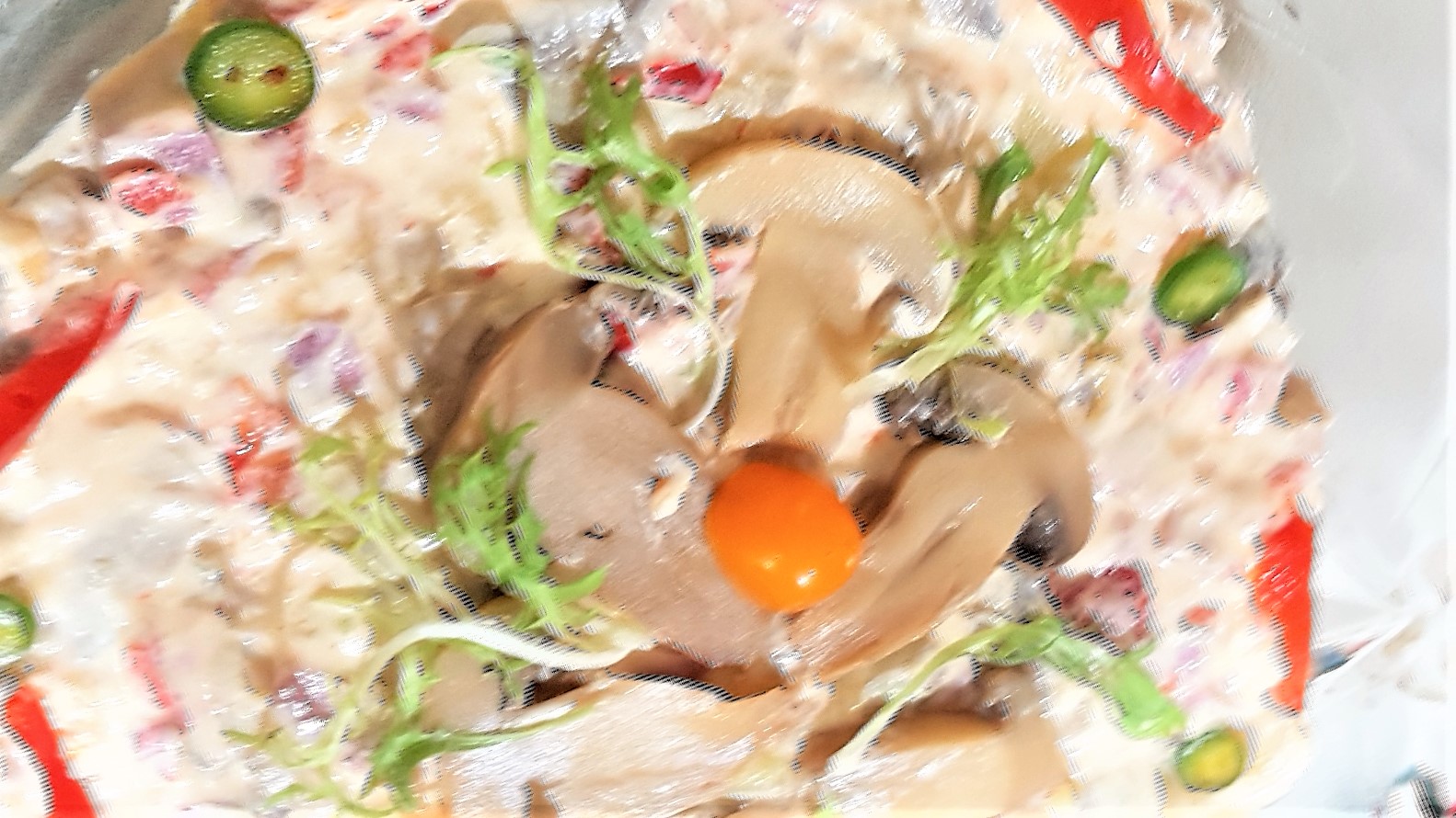 Salata de ciuperci, cu cartofi si smantana