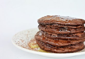 Desert clatite pufoase cu ciocolata