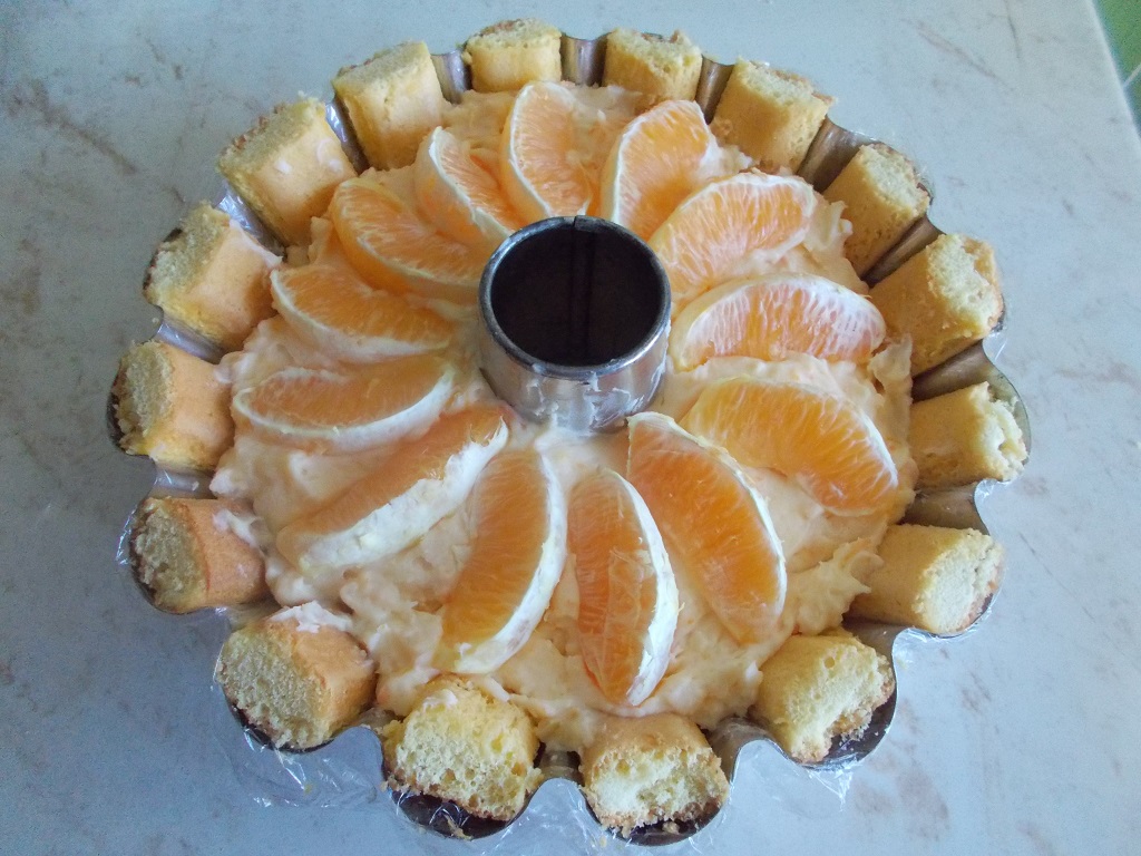 Desert sarlota Diplomat, cu portocale