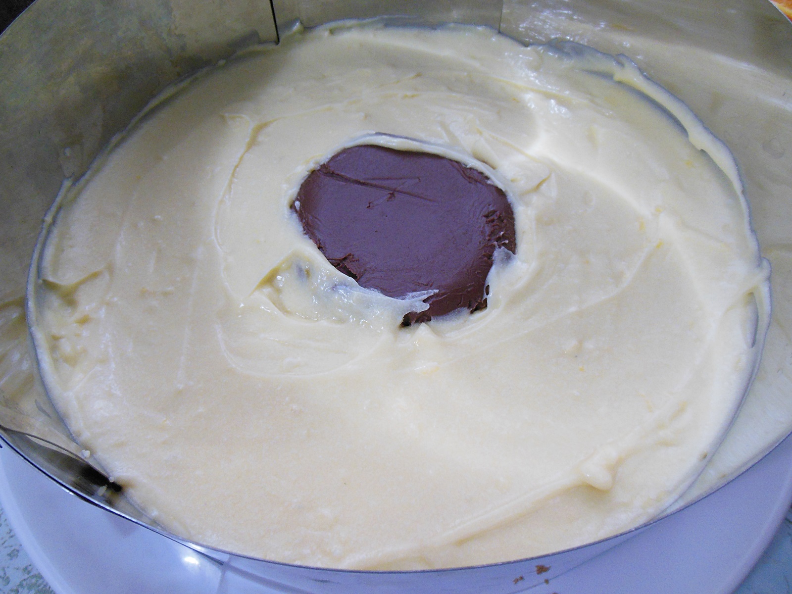 Desert tort cu crema de lamaie, zmeura si ciocolata