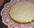 Desert tort cu mousse de vanilie si piure de zmeura-16