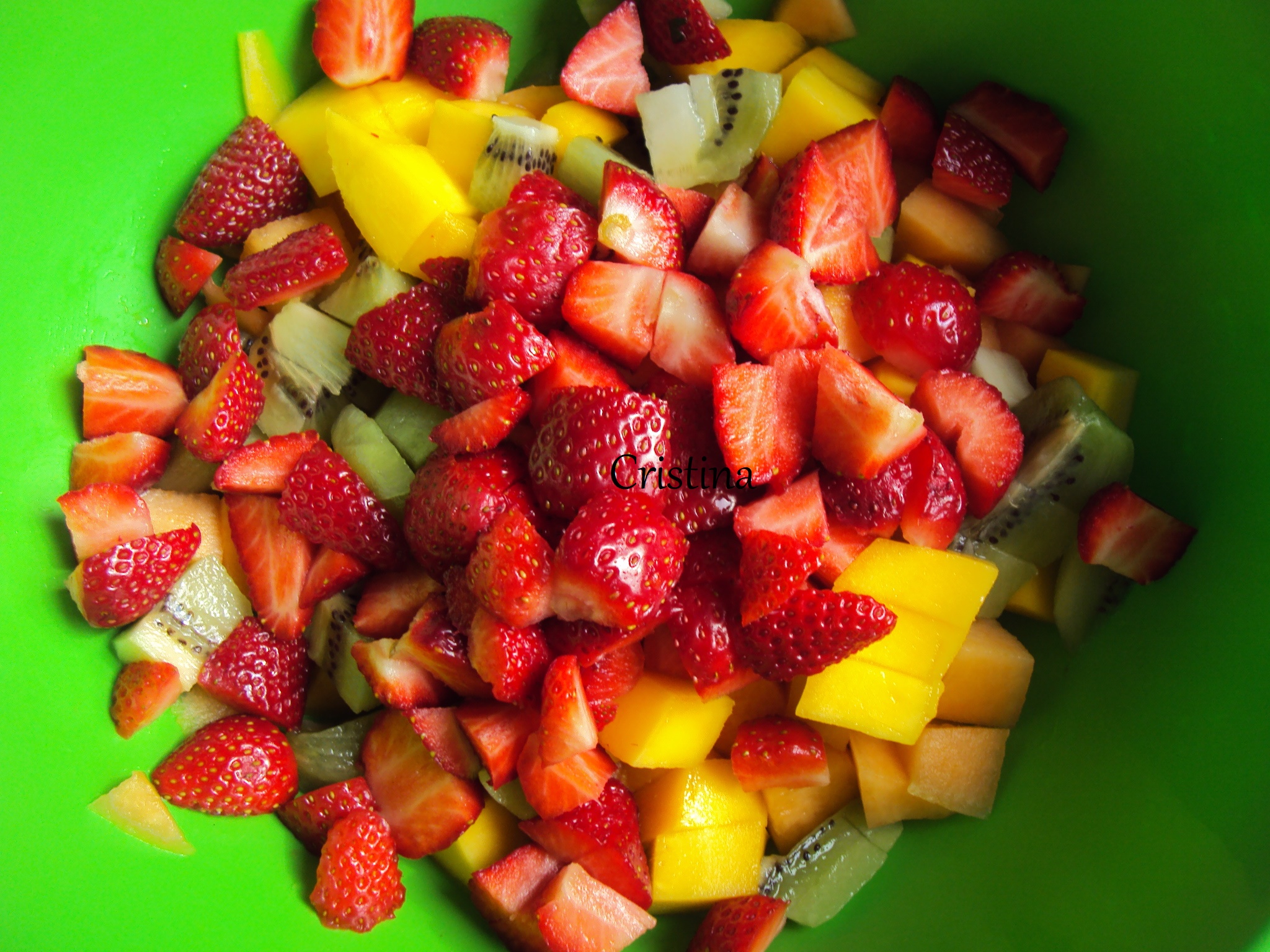 Salata de fructe cu inghetata