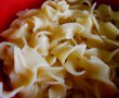Tagliatelle la tigaie, cu unt si telemea-4