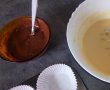 Desert muffins de post cu aroma de vanilie si cacao-9