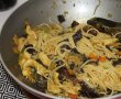 Spaghete cu piept de pui, legume si ciuperci chinezesti-4