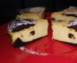 Desert cheesecake cu aroma de vanilie si blat ciocolatos-0