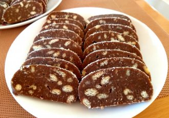 Desert salam de biscuiti cu ciocolata