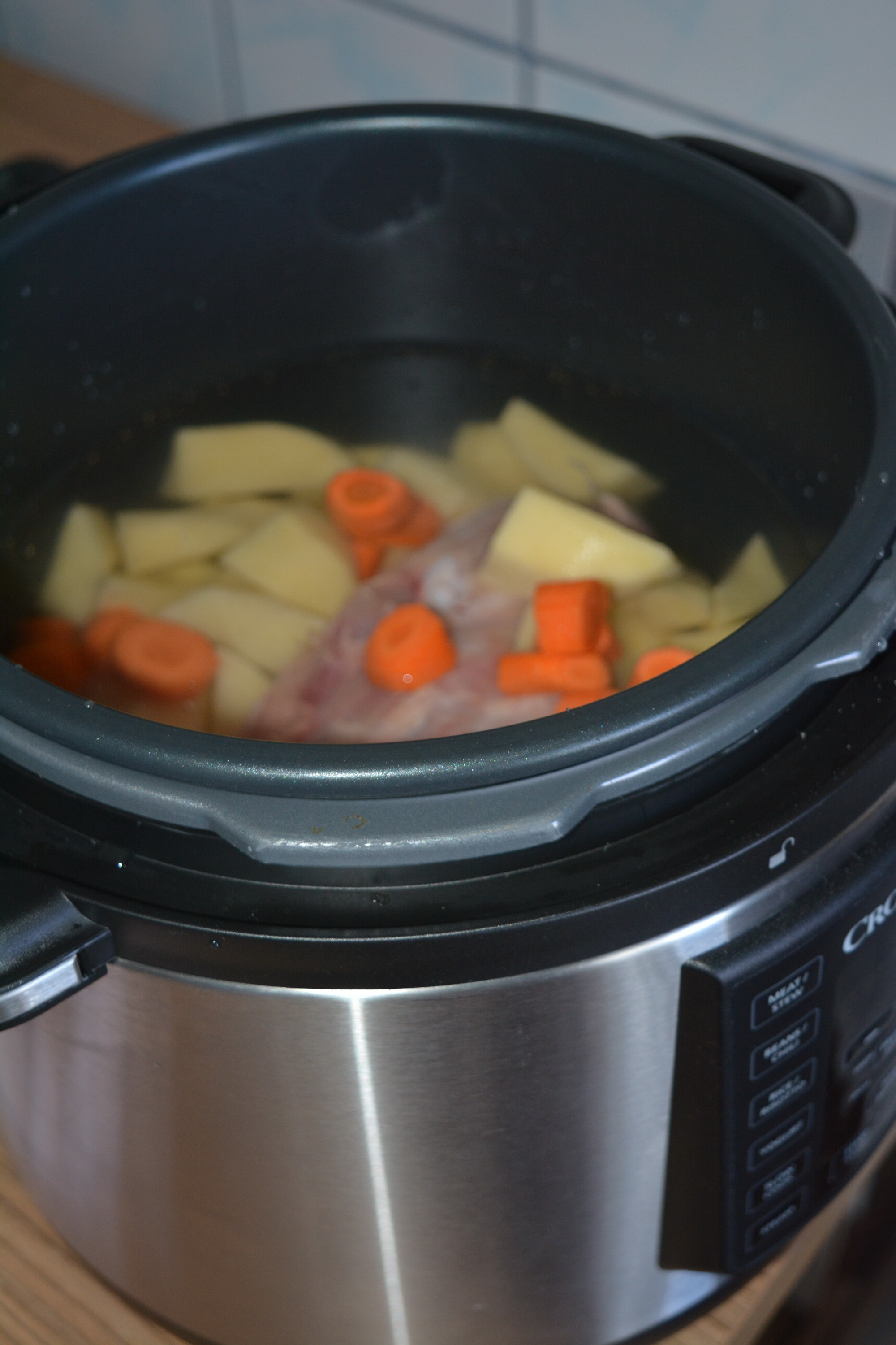 Supa crema de cartofi cu branza la Multicooker Crock-Pot Express cu gatire sub presiune