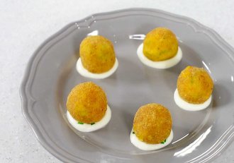 Aperitiv chiftelute de cartofi cu cheddar