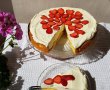 Desert tarta cu capsuni si crema bavareza de vanilie-9