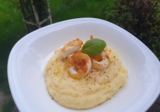 Calamari prajiti in ulei de masline cu usturoi