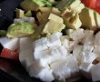 Salata de rosii, mozzarella si avocado-1