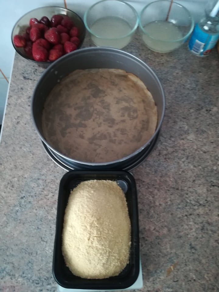 Cheesecake cu jeleu de capsuni (fara zahar )