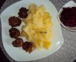 Chiftele cu cartofi si salata de sfecla-10