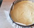 Desert tort cu crema de iaurt si fructe de padure-3