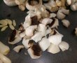 Ciuperci champignon cu vin alb si smantana-9
