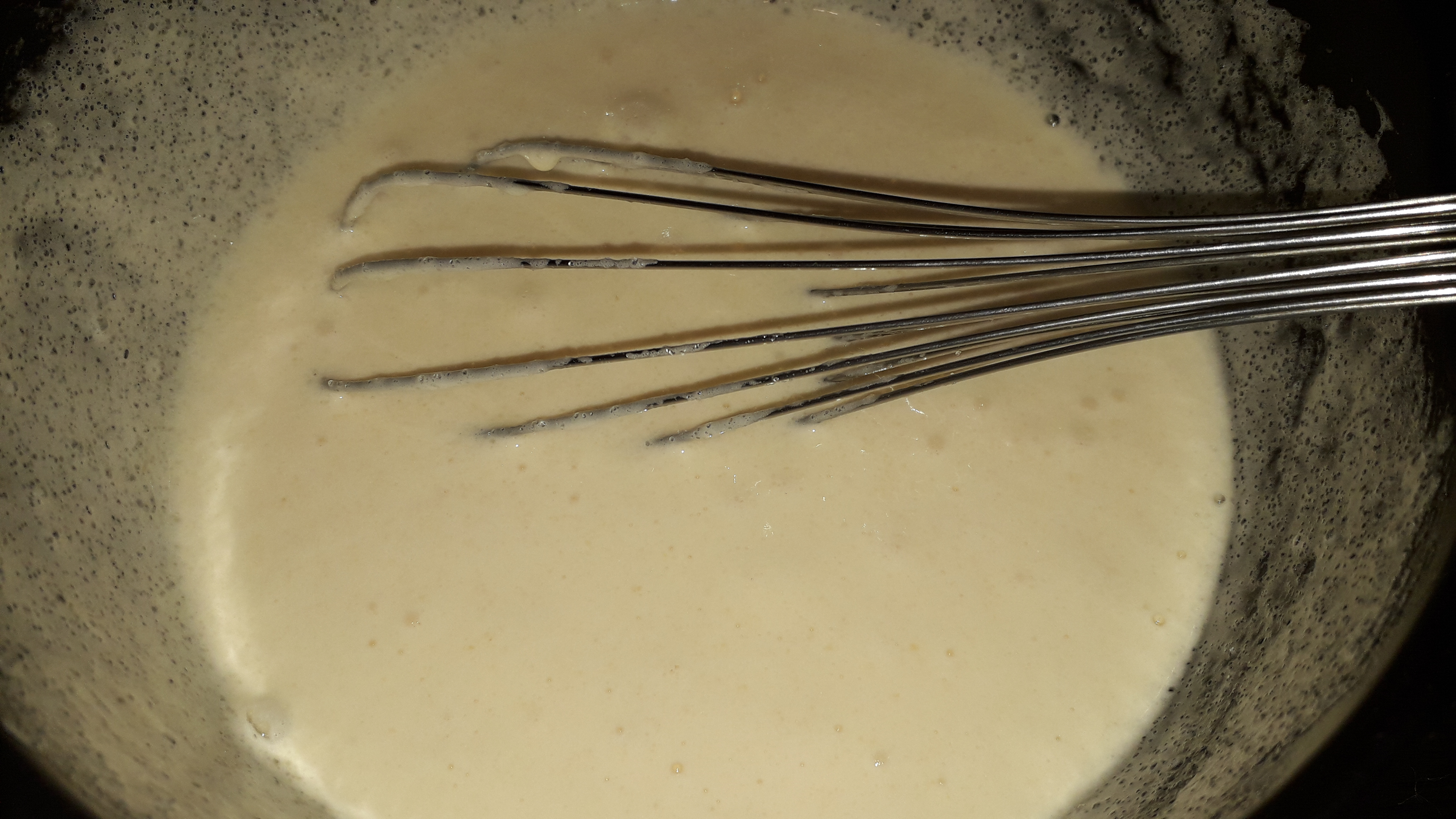 Desert prajitura turnata cu branza si stafide