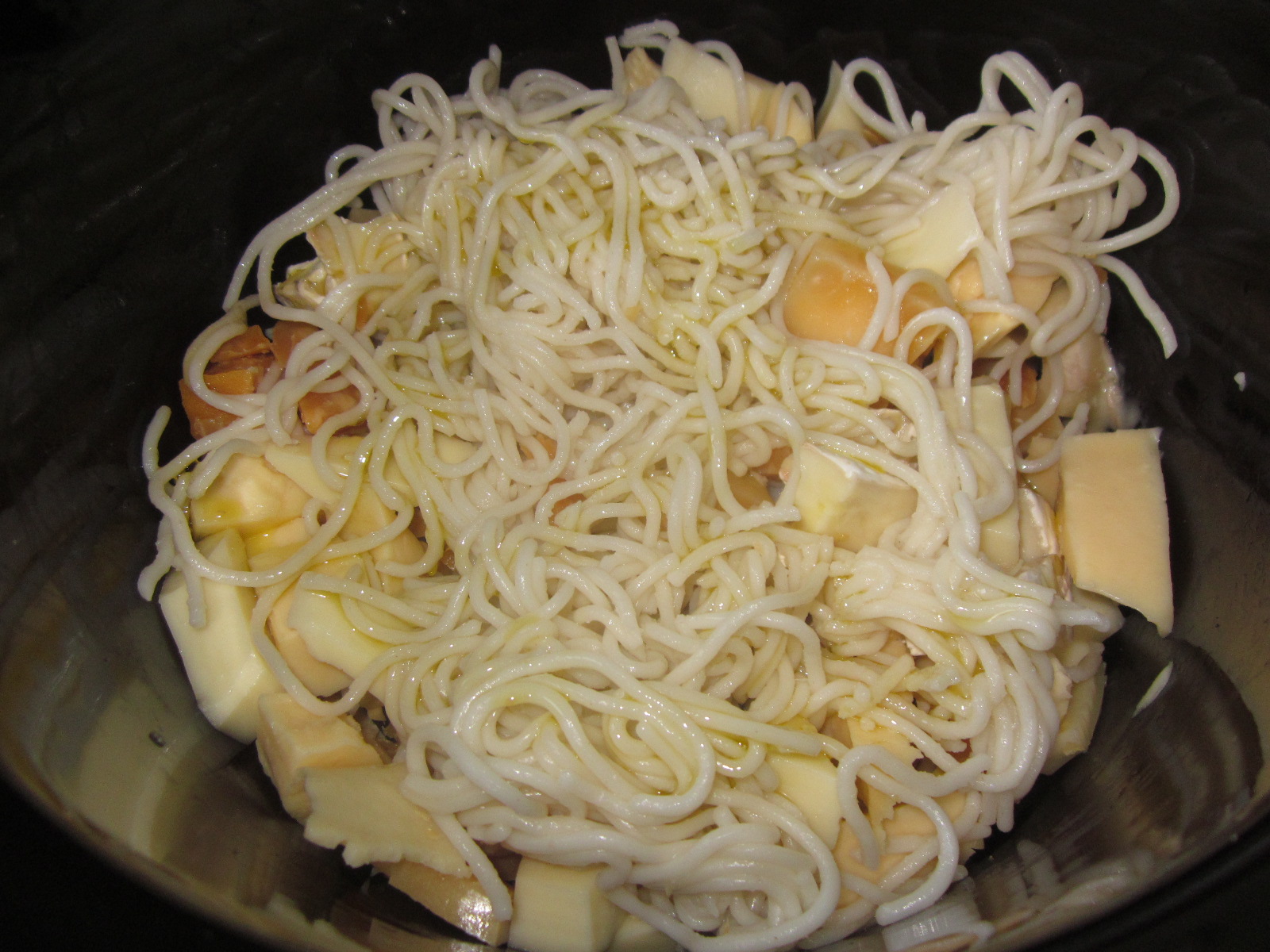 Spaghete quatro fromagi la slow cooker Crock-Pot