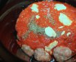 Chiftele umplute cu mozarella la slow cooker Crock-Pot-5