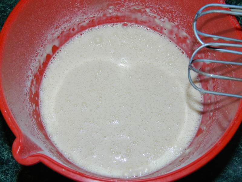 Clafoutis cu prune la slow cooker Crock-Pot