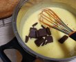 Desert tort cu crema bavareza de ciocolata si fructe de padure-7