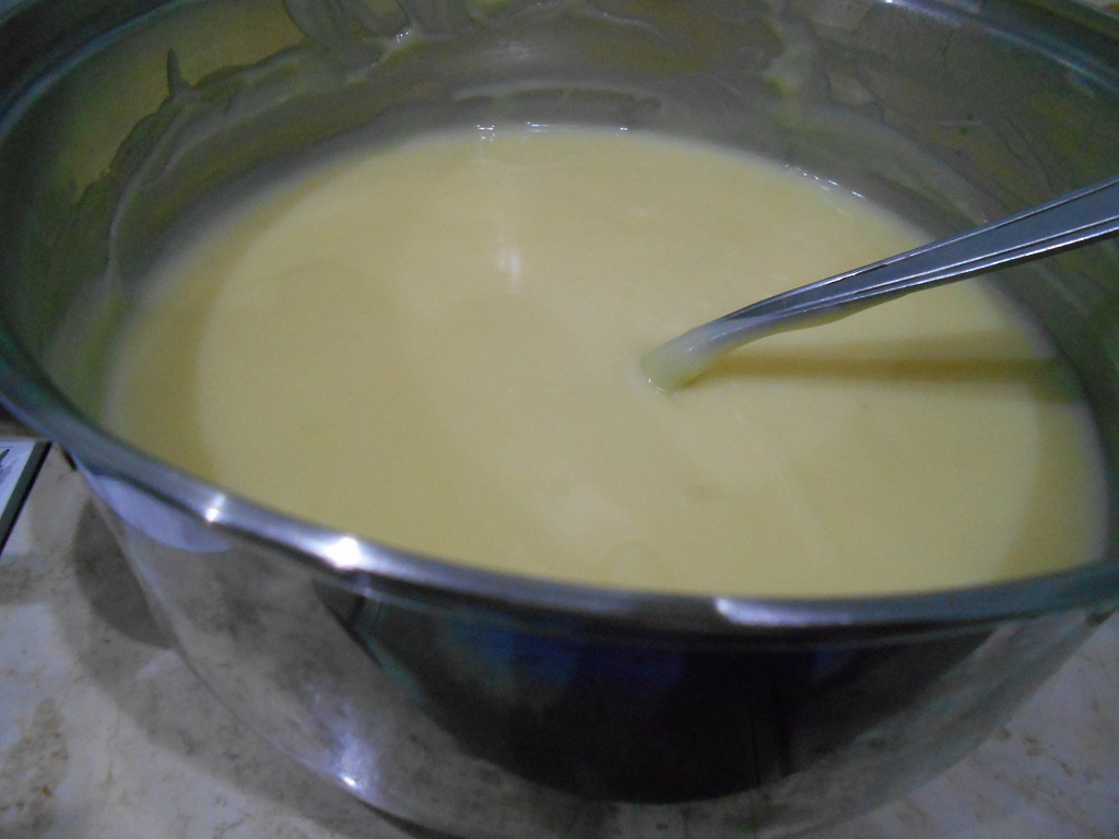 Desert crema de vanilie cu stafide, la pahar