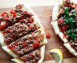 Pizza turceasca cu carne tocata-0