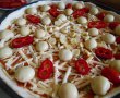 Pizza de post, cu ciupercute intregi-5