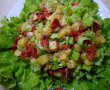 Salata de cartofi, cu ardei copti si salata verde creata-10