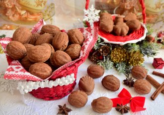 Desert nuci cu ciocolata in aluat si crema de nuci