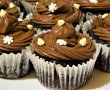 Desert cupcakes cu alune de padure si ciocolata-19