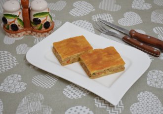 Placinta cu carne de porc