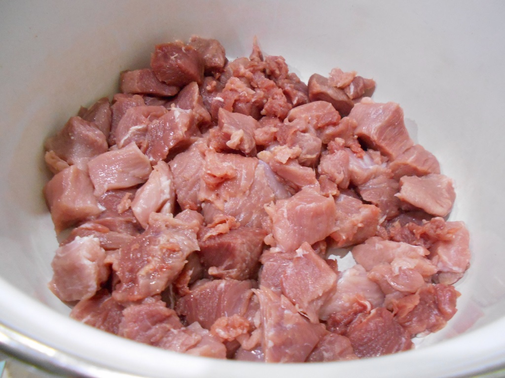 Bors moldovenesc, cu carne de porc