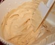 Desert cheesecake cu lapte condensat caramel si fructe de padure-7
