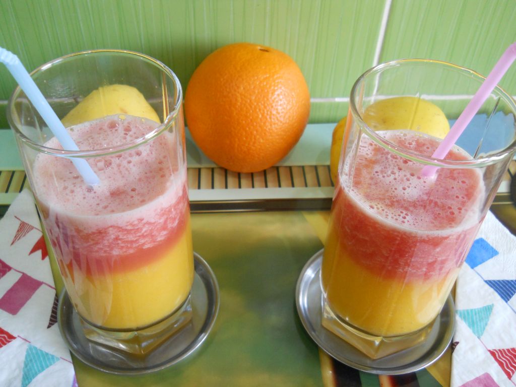 Smoothie de grapefruit, portocala si mar