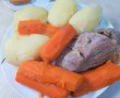 Carne de vacuta cu cartofi si sos de hrean-1