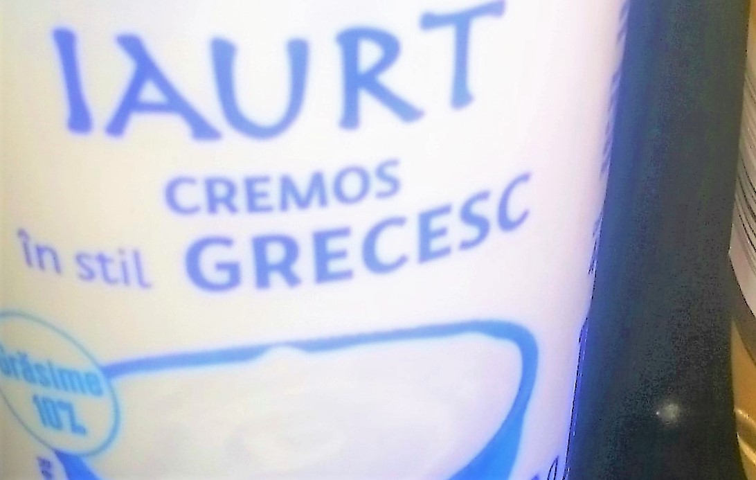 Crema cu sprot afumat si iaurt grecesc