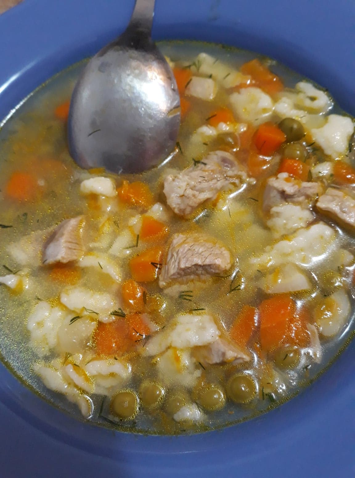 Supa de mazare cu pulpe de rata