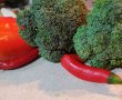 Creveti cu noodles de orez, broccoli si lamaie-1
