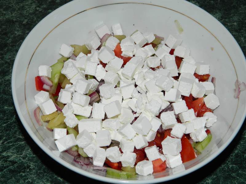 Salata cu branza feta