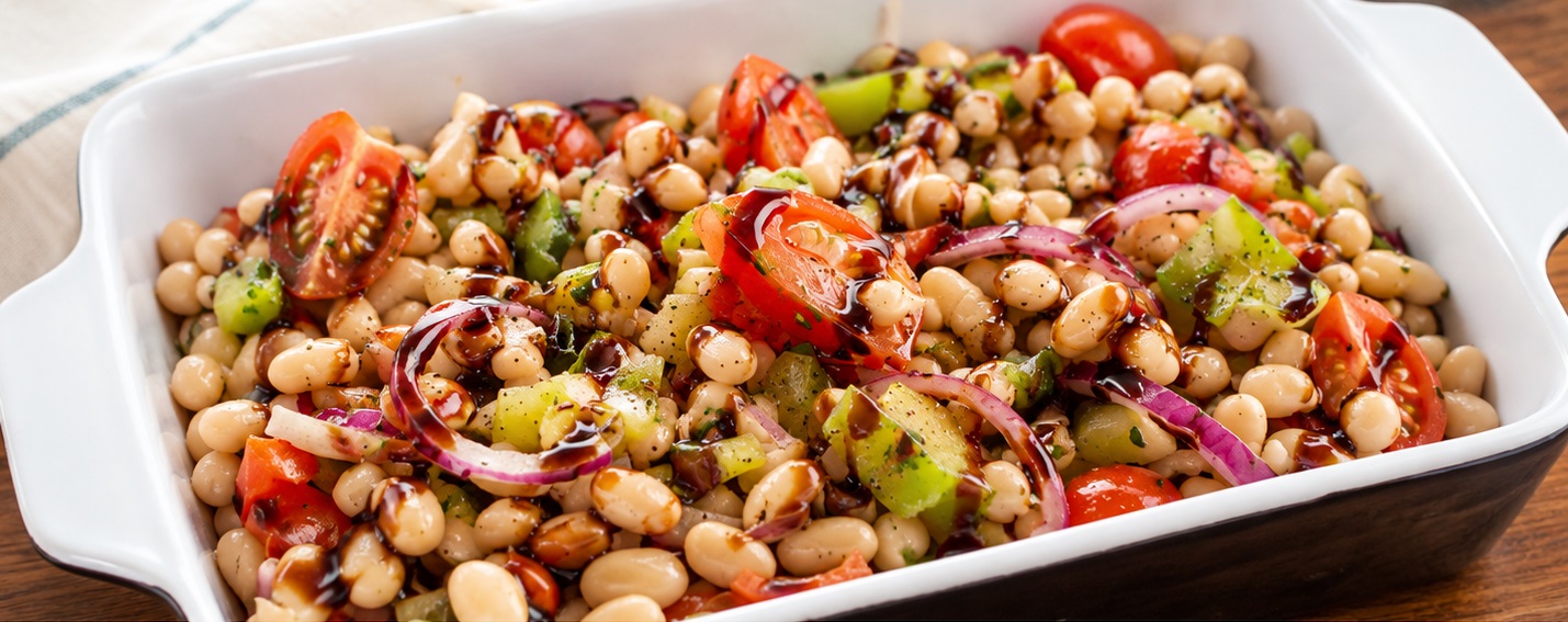 Salata de fasole cu dovlecei si otet balsamic