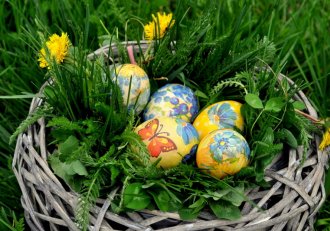 Oua decorate de Paste, dupa metoda servetelului