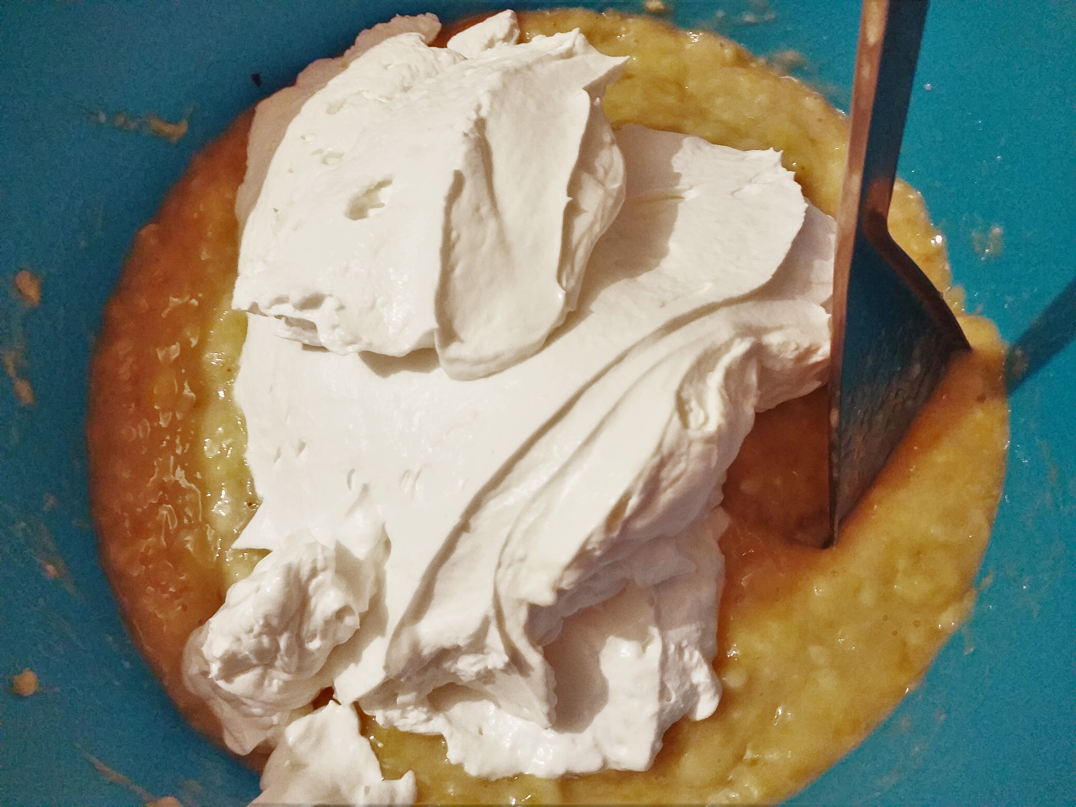 Desert tort cu crema de banane si oreo