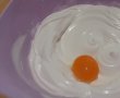 Desert prajitura umeda cu branza, iaurt si stafide-5